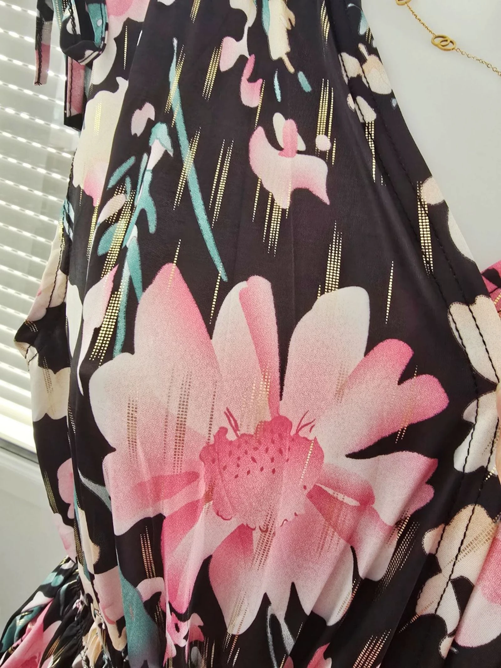 Robe magique noir rose turquoise dorée  – photo 6